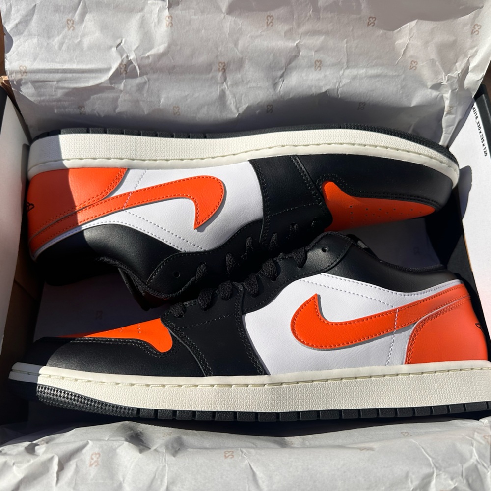 AIR JORDAN 1 low tops